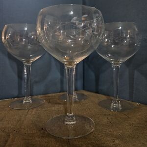 Princess House Heritage Balloon Wine Glasse Etched Stemmed Wine Glass - Set of 4